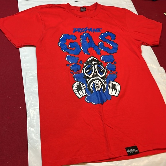 Planet of The Grapes RED GAS MASK MAN T Shirt Y2K blue “PROPANE GAS” funny ART S - Picture 6 of 9